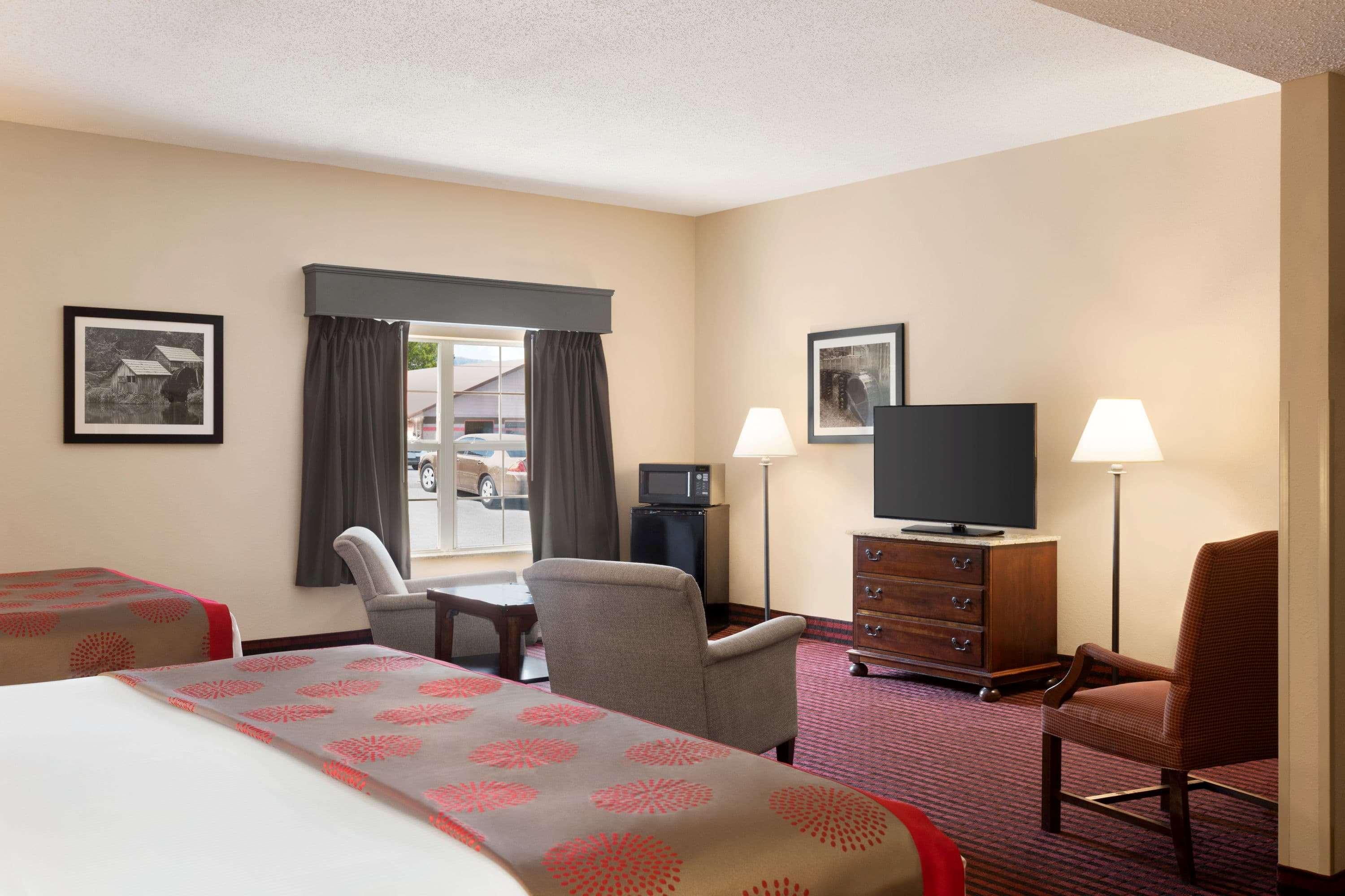 Hotel Ramada By Wyndham Pigeon Forge North Zewnętrze zdjęcie