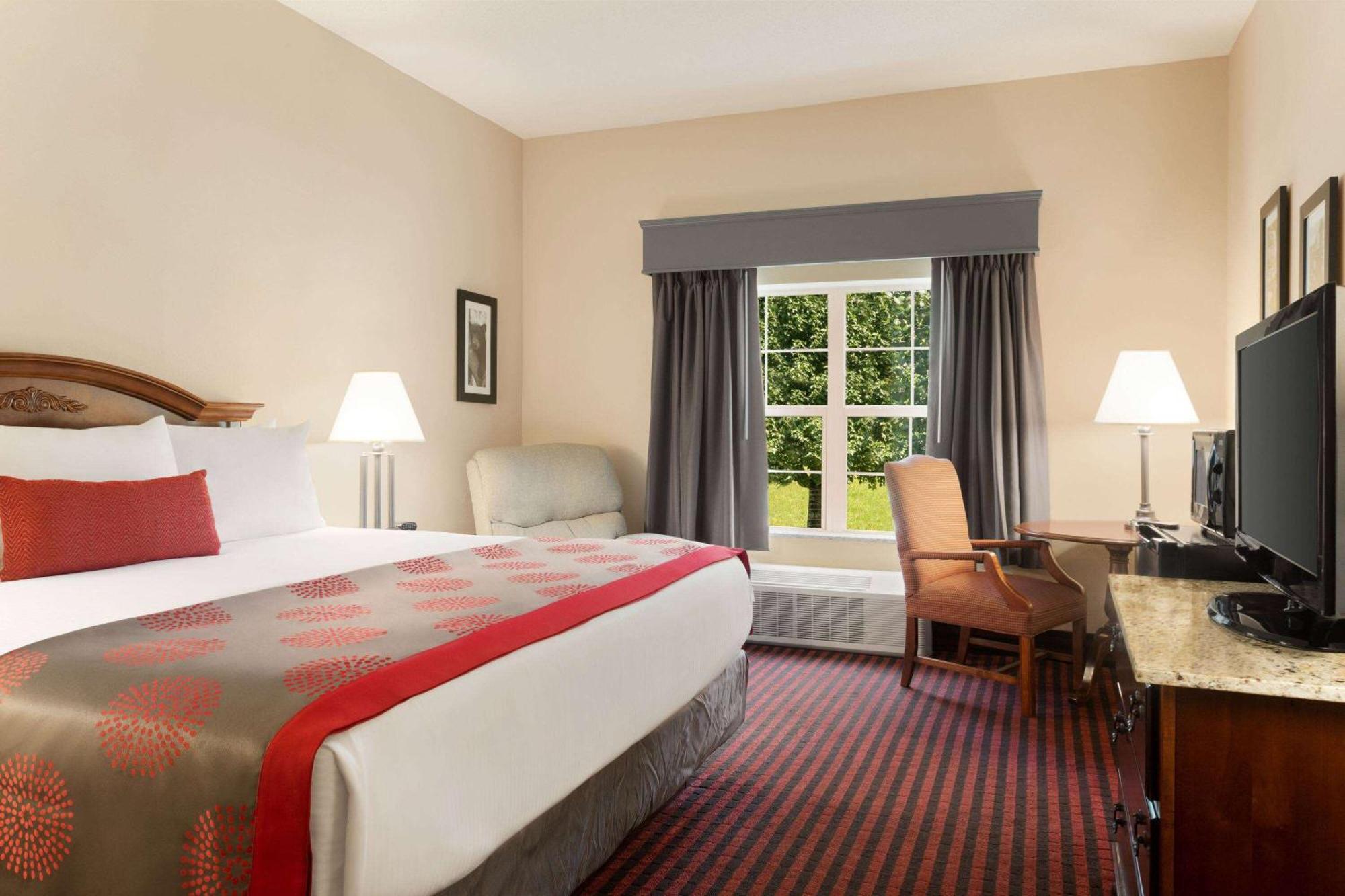 Hotel Ramada By Wyndham Pigeon Forge North Zewnętrze zdjęcie